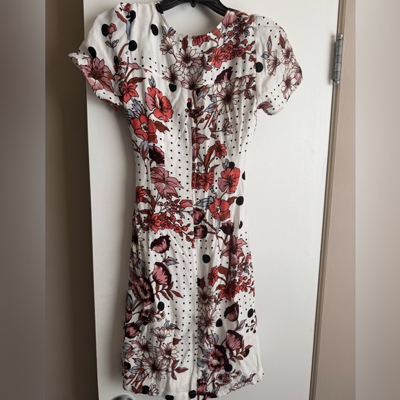 Maeve By Anthropologie Size 0 Women White Floral Lined Wrap Dress - Picture 9 of 11